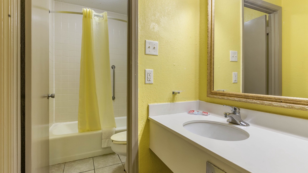 Photo of Bedroom in Douglas