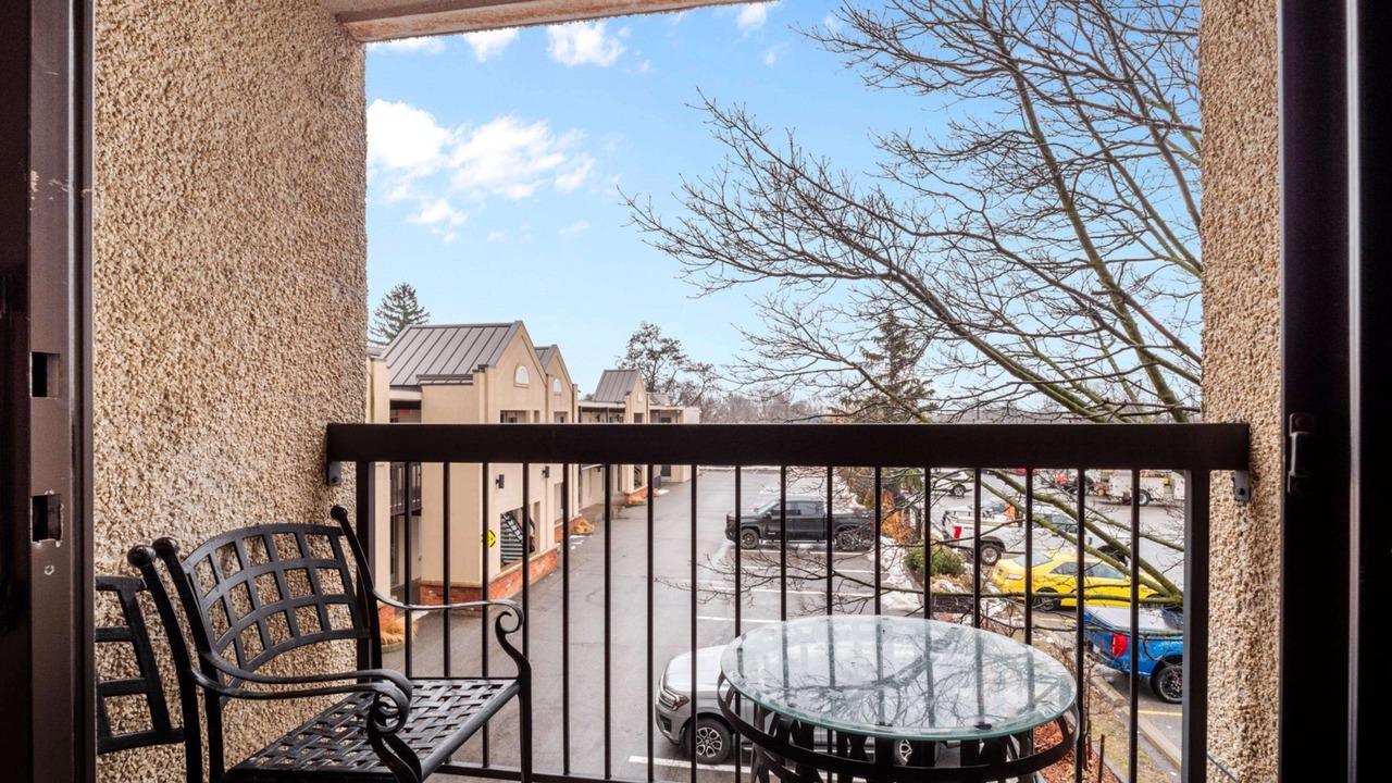 Photo of Patio Balcony in Niagara Falls