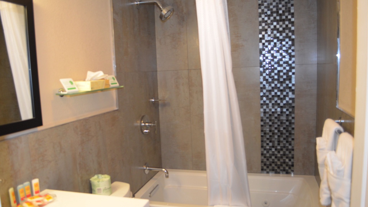 Photo of Bathroom in Carlstadt