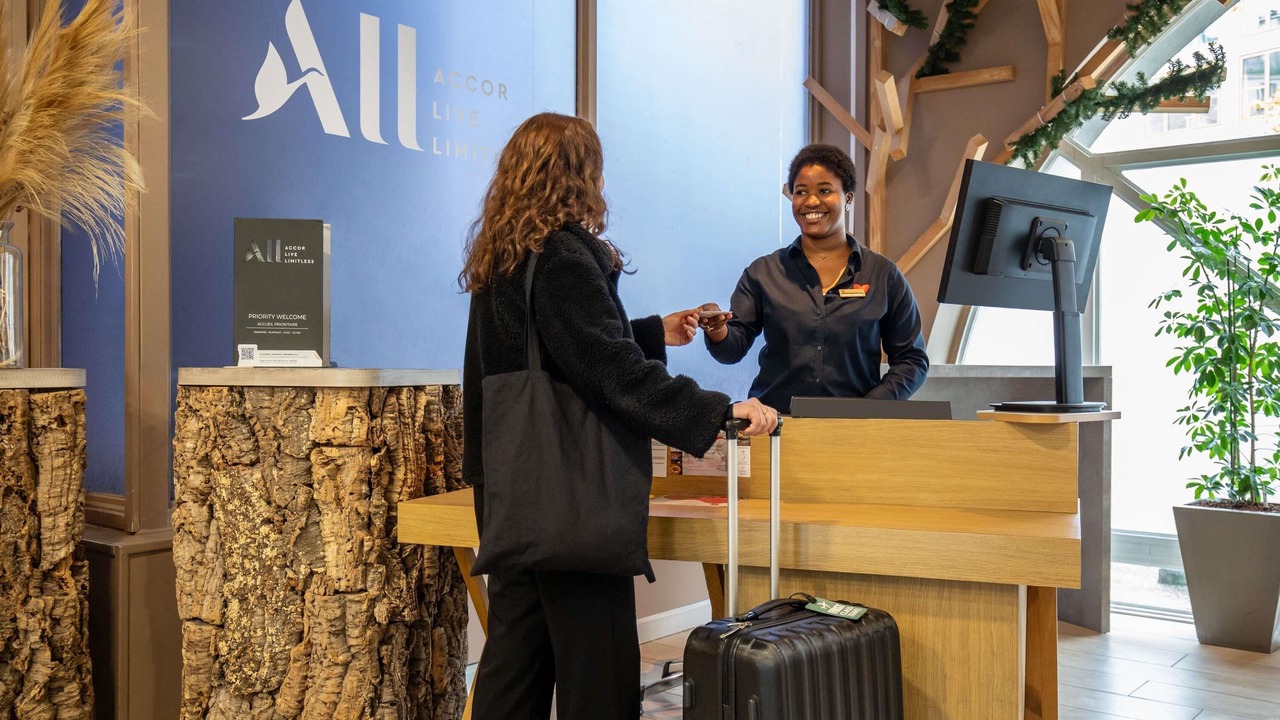 Photo of Others in Necker