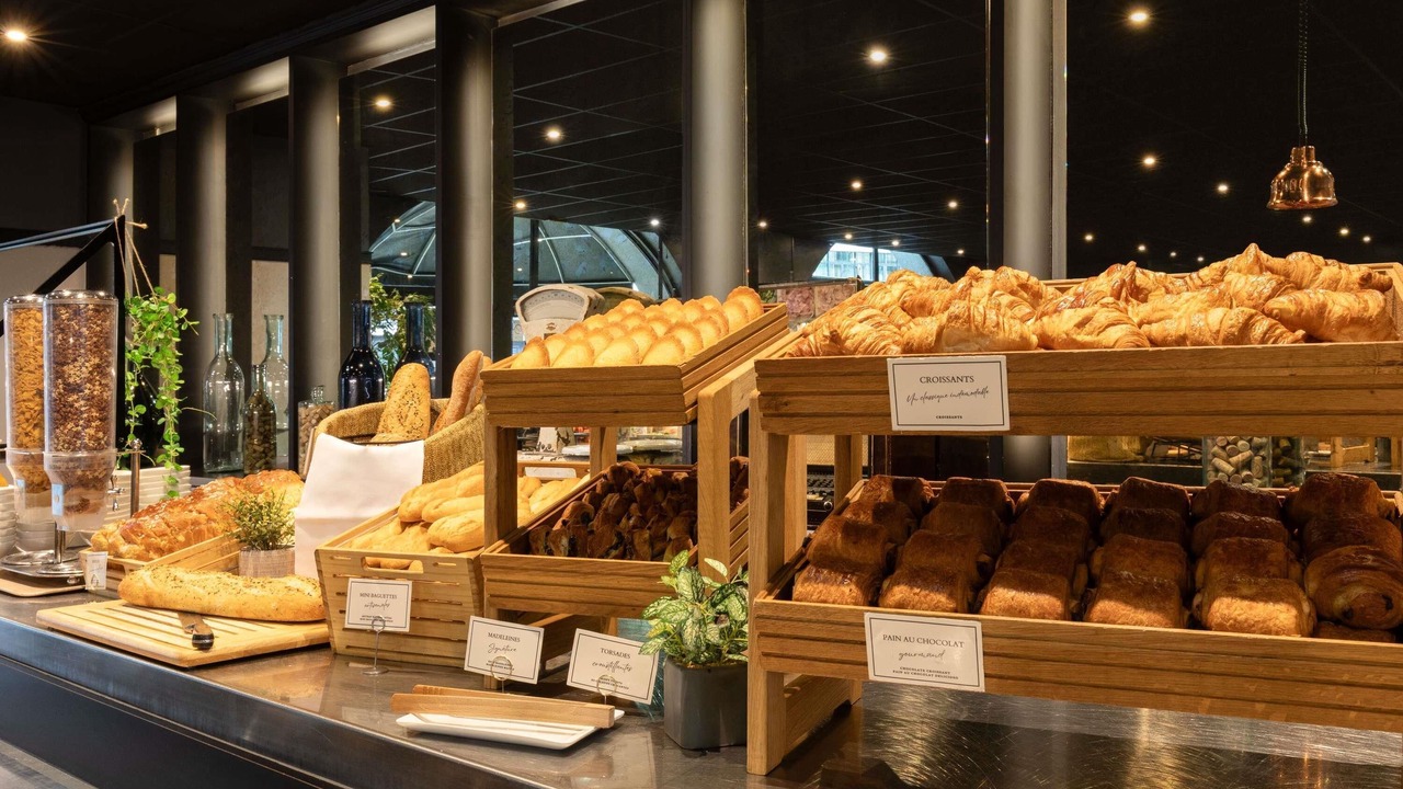 Photo of Others in Necker