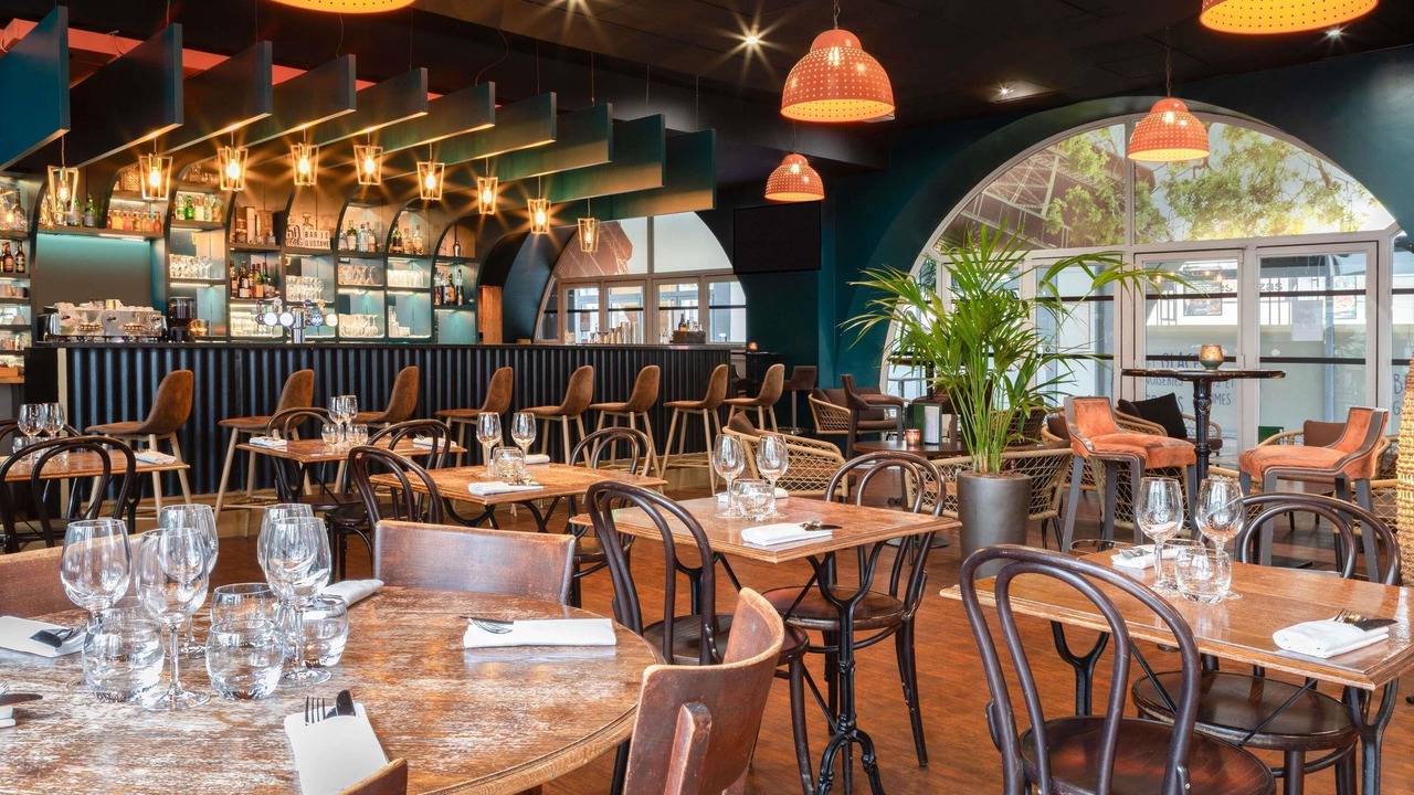 Photo of Others in Necker