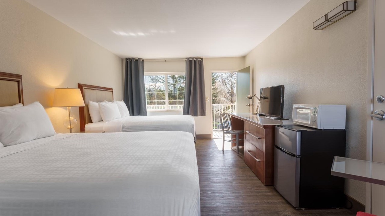 Photo of Bedroom in Roseburg