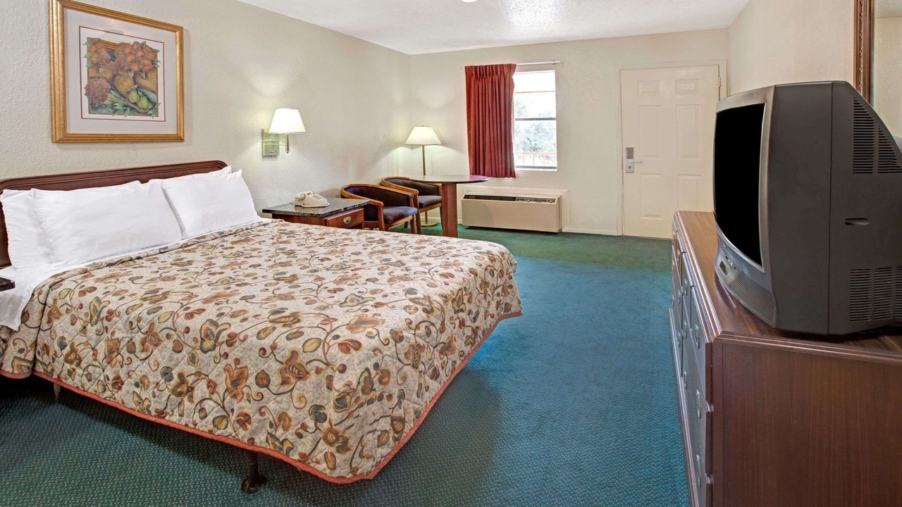Photo of Bedroom in South Houston