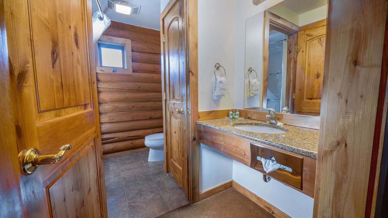 Photo of Bathroom in Alpine
