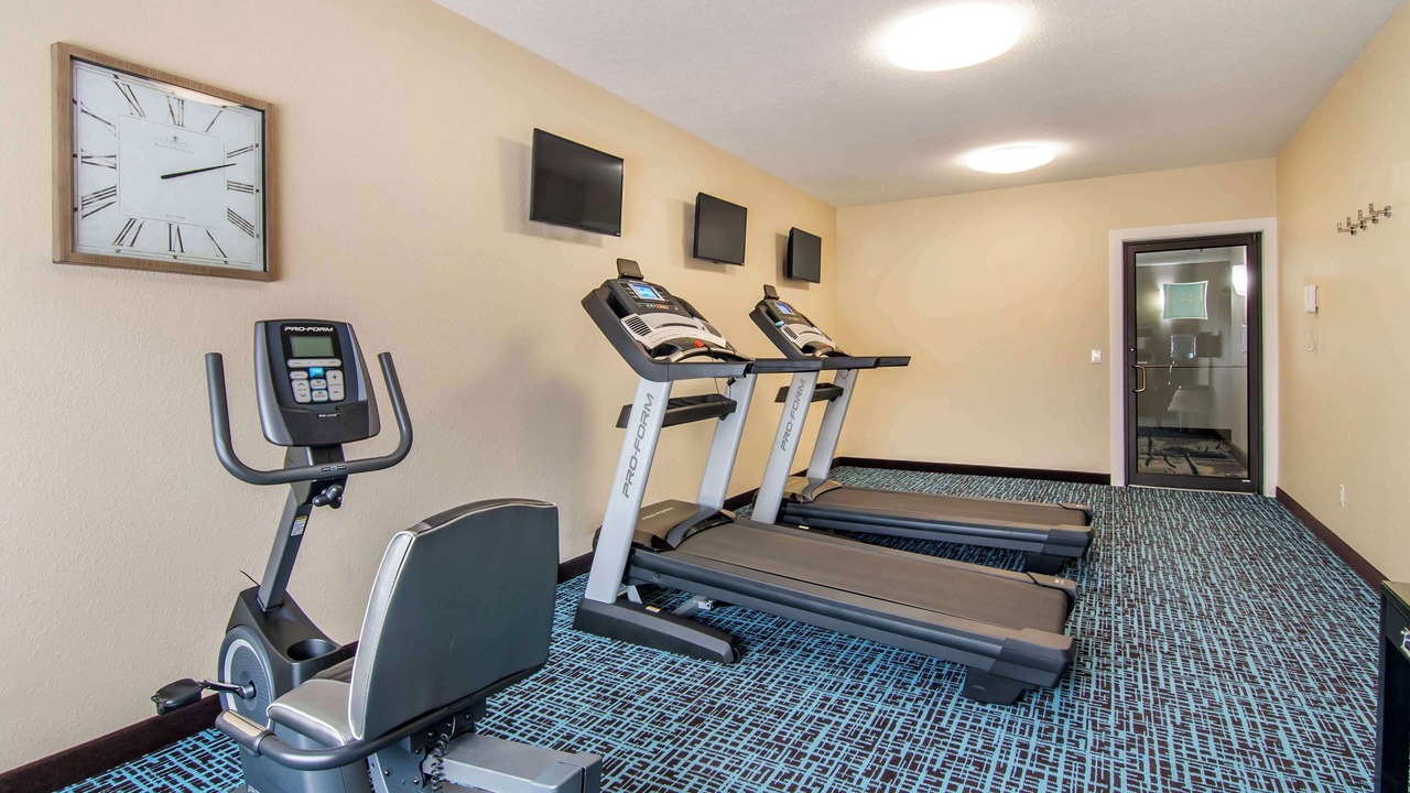 Photo of Others in Hannibal