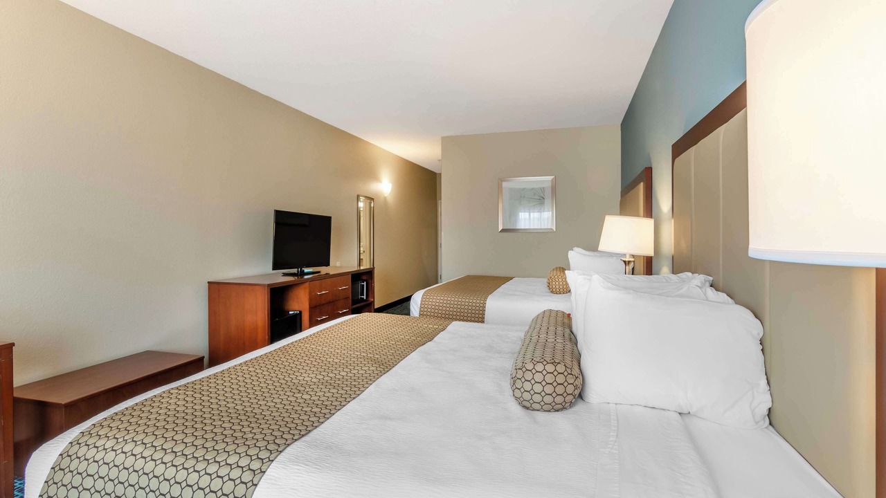 Photo of Others in Hannibal