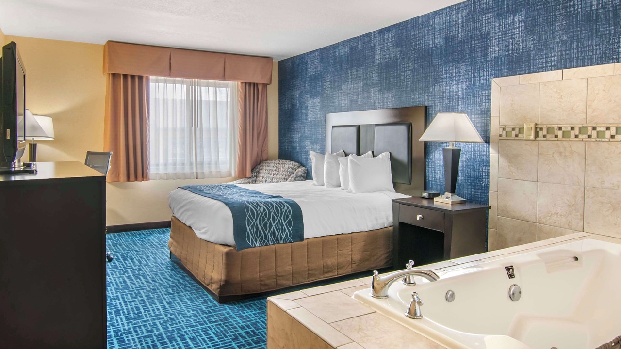 Photo of Others in Hannibal