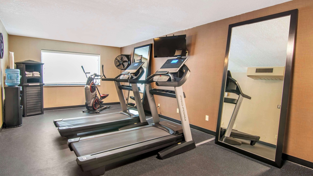 Photo of Others in Hannibal