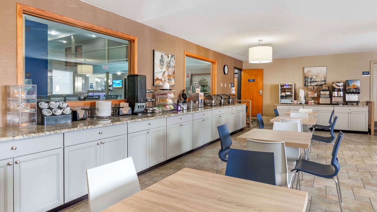 Photo of Others in Hannibal