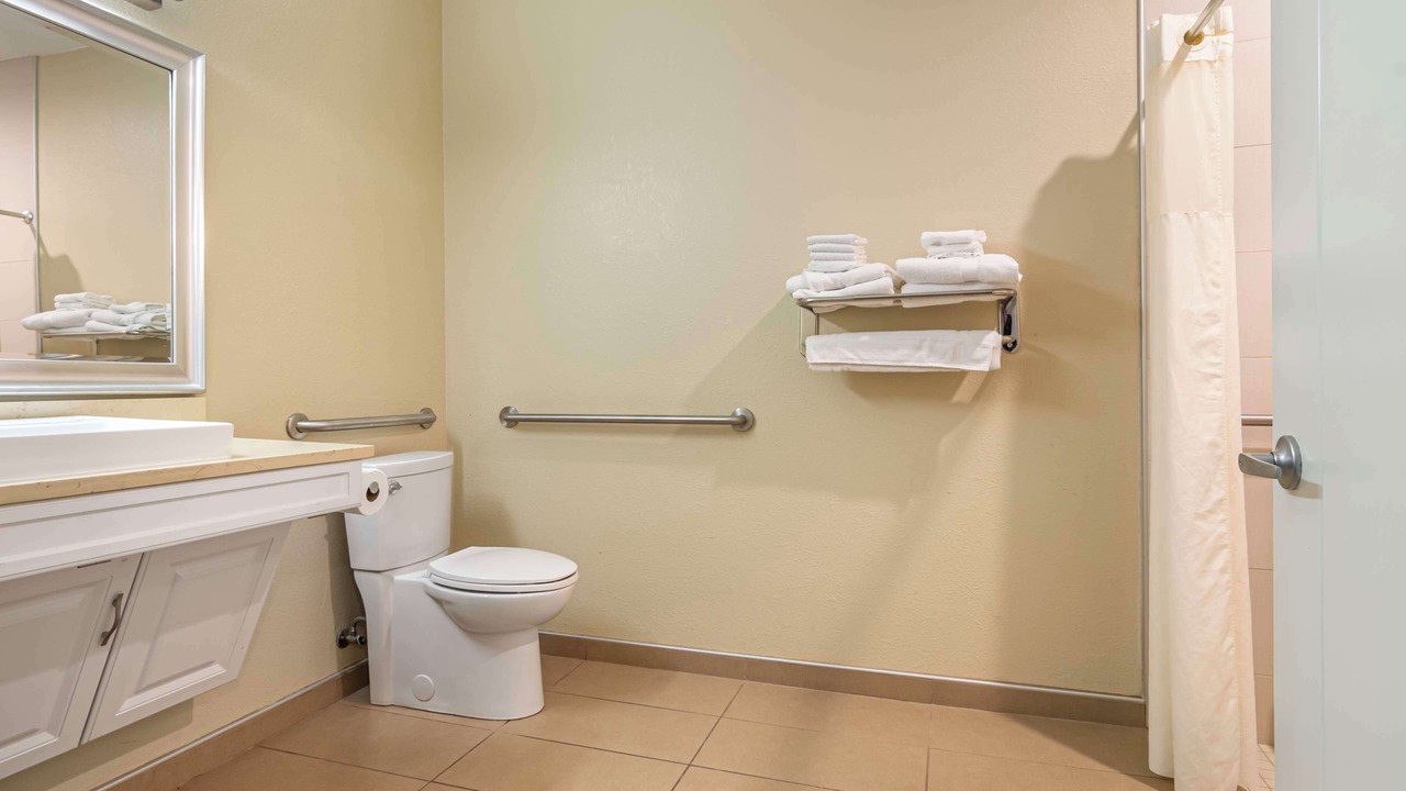 Photo of Others in Hannibal