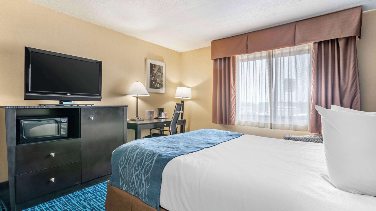 Photo of Others in Hannibal