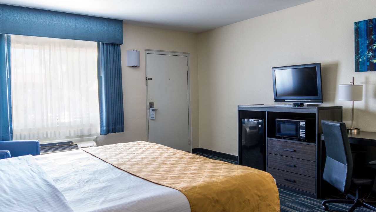 Photo of Bedroom in Alamosa