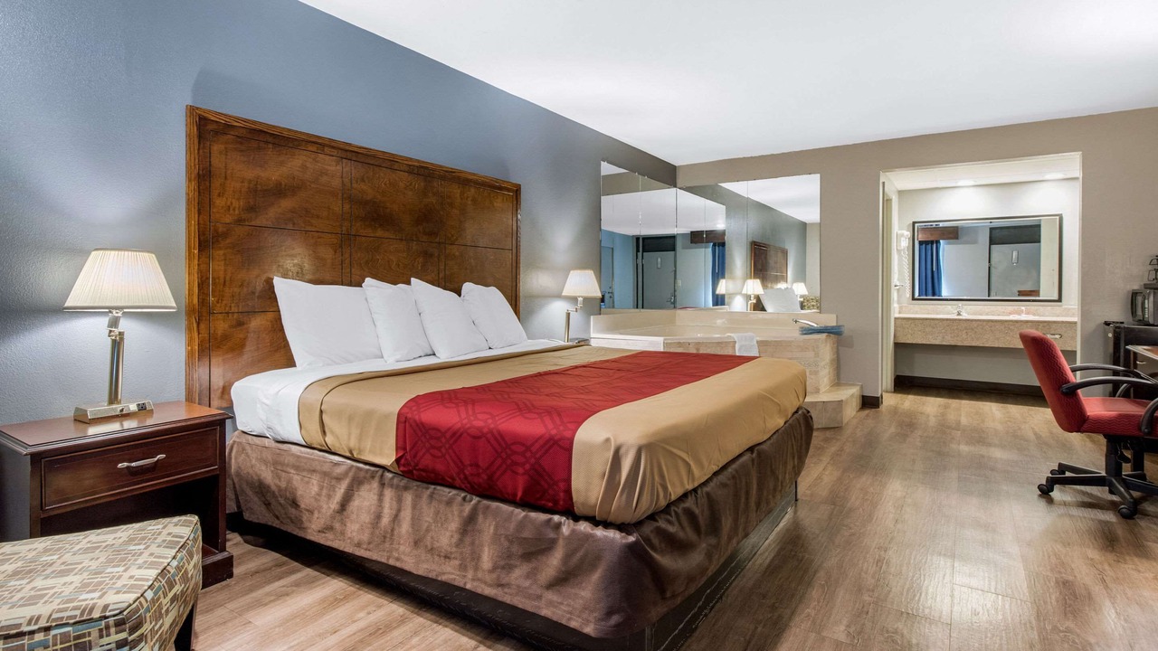 Photo of Bedroom in Aiken