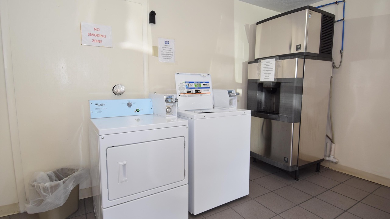 Photo of Bedroom in Oswego