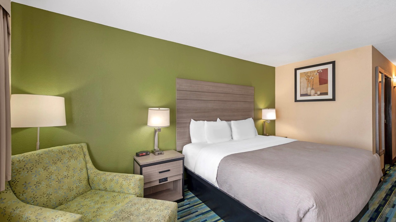 Photo of Bedroom in Los Lunas