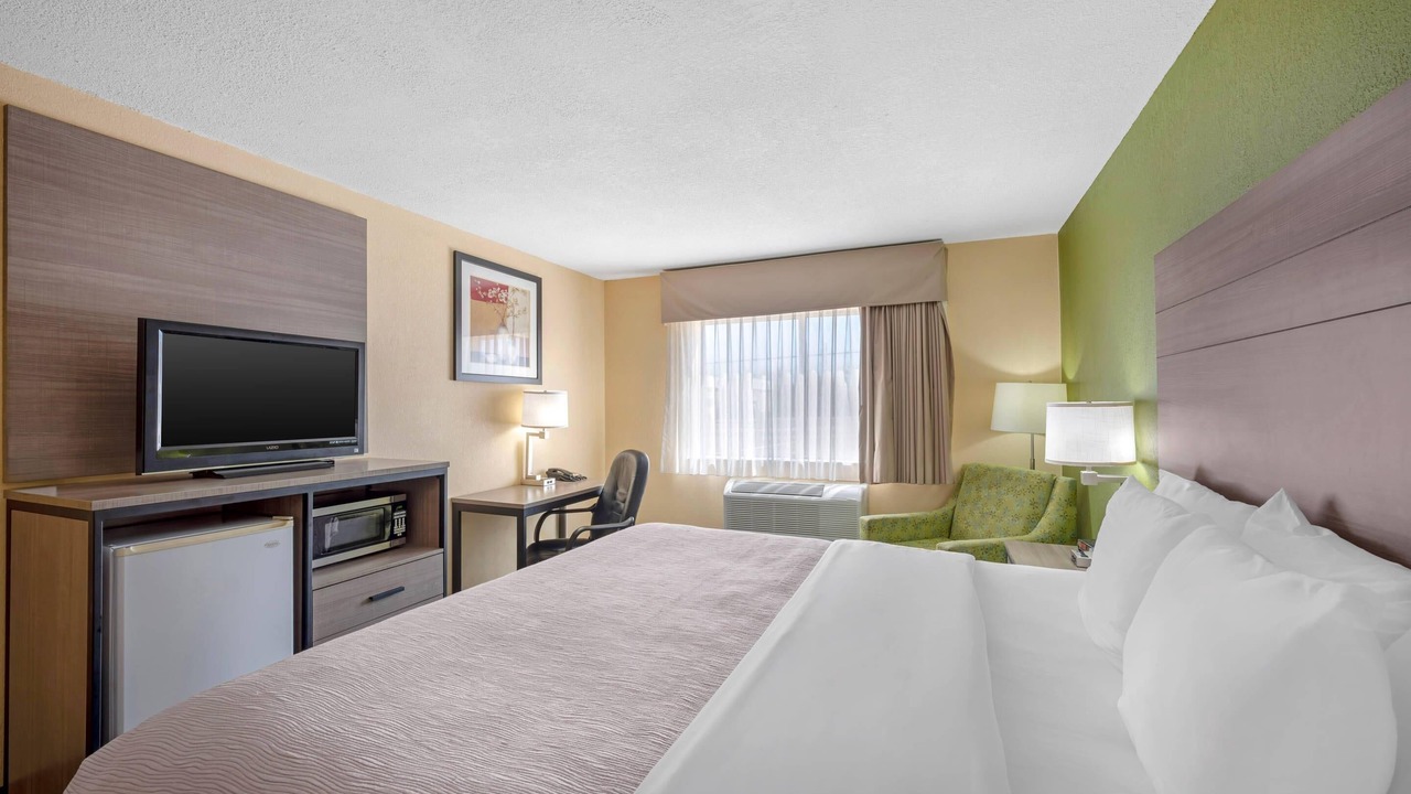 Photo of Bedroom in Los Lunas