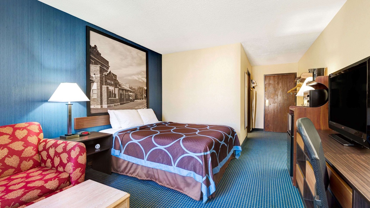 Photo of Bedroom in Hutchinson