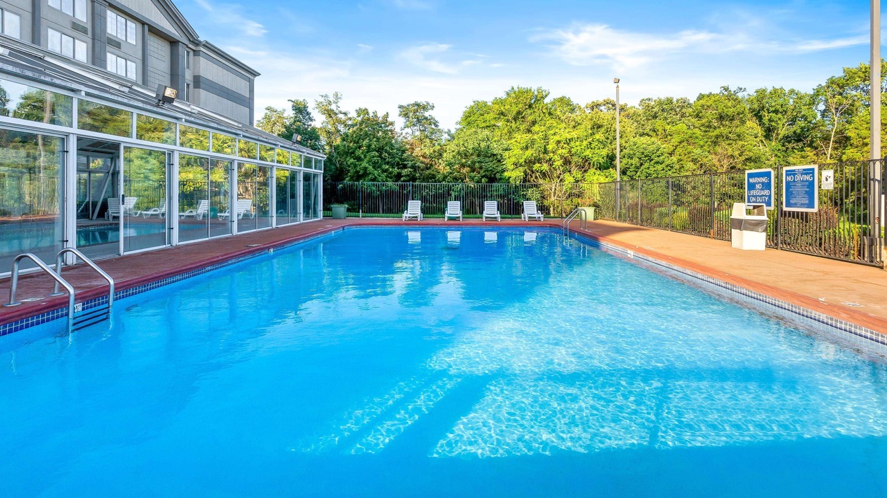 Photo of Outdoor in Lakeview