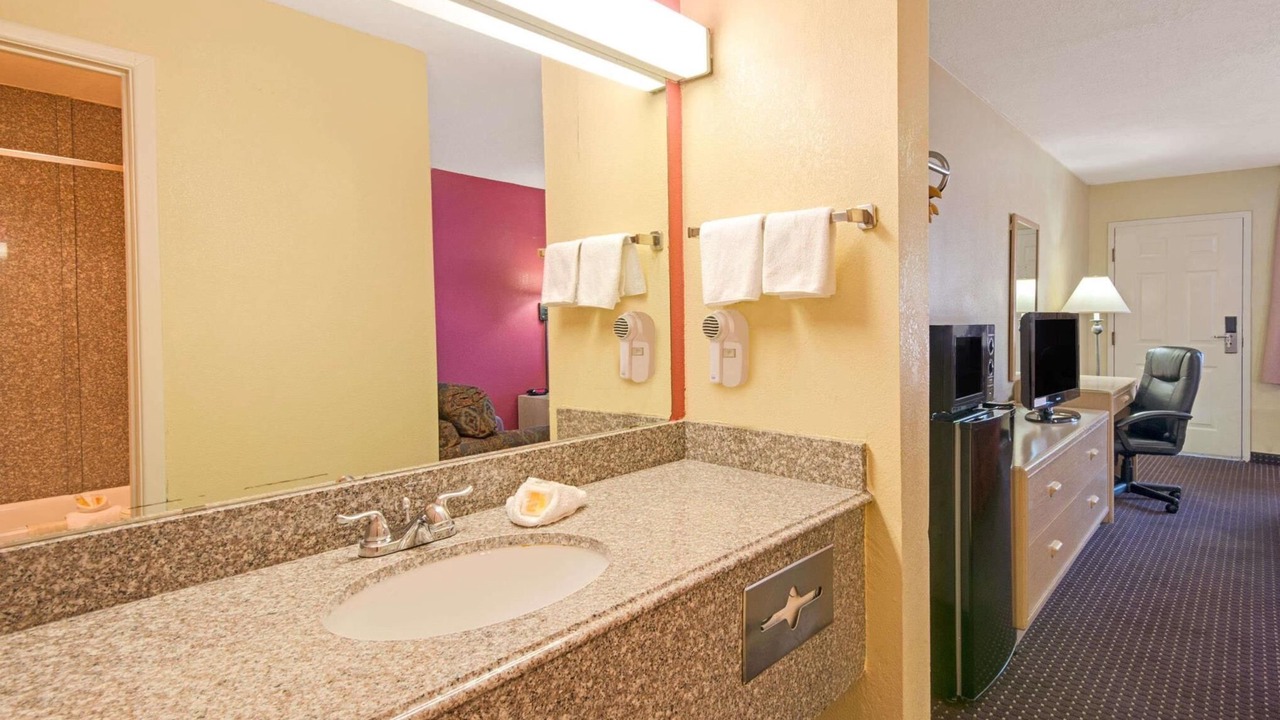 Photo of Bathroom in Princess Jeanne