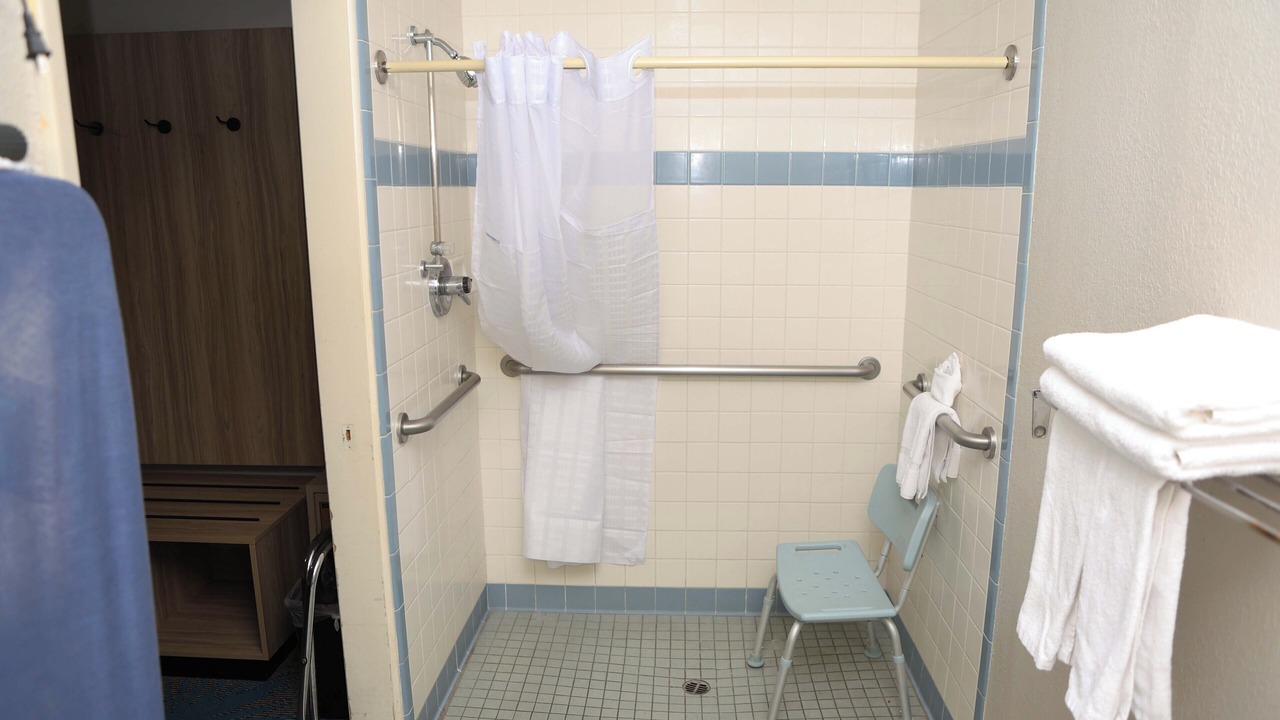 Photo of Bathroom in Princess Jeanne