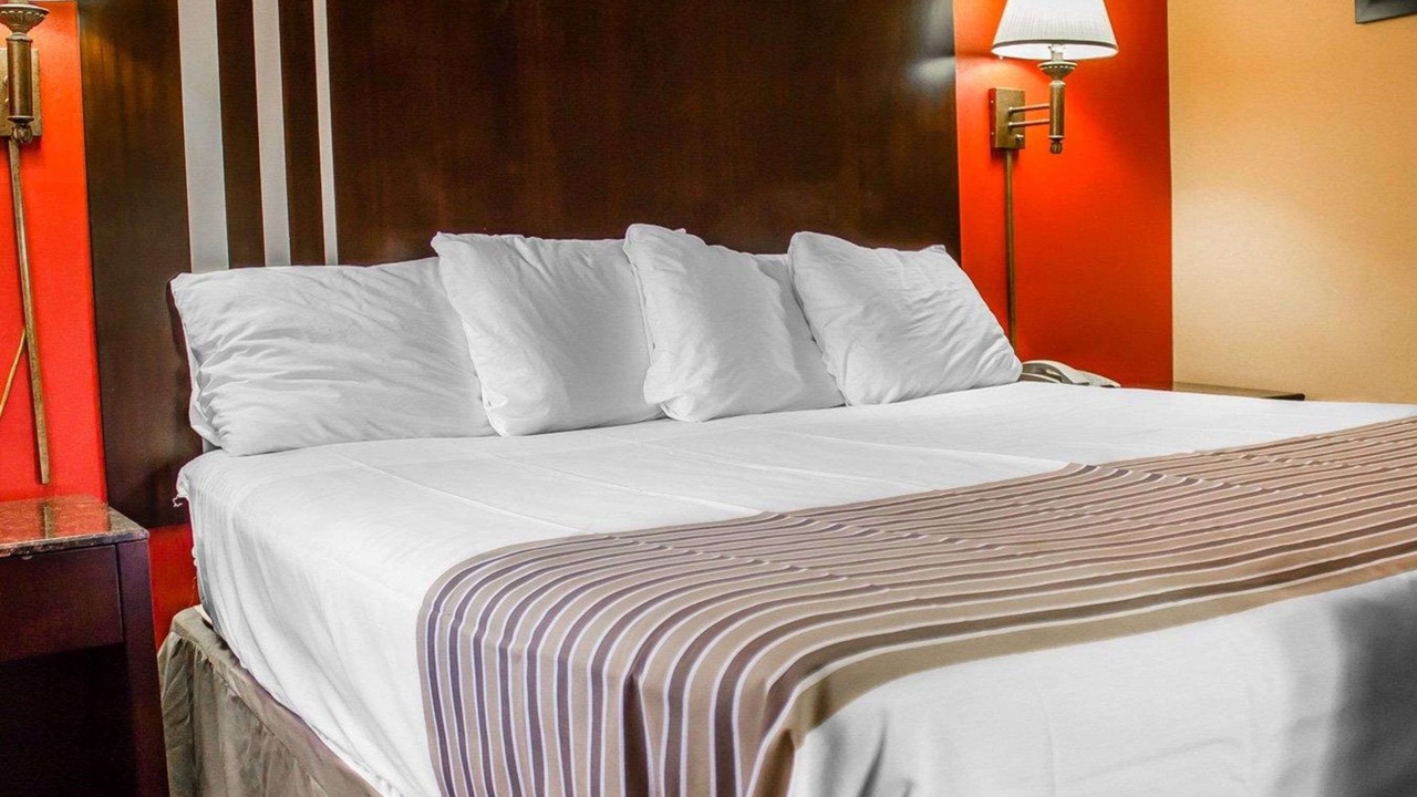 Photo of Bedroom in Ronkonkoma