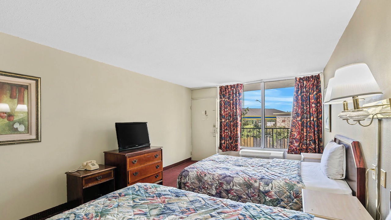 Photo of Bedroom in Hattiesburg