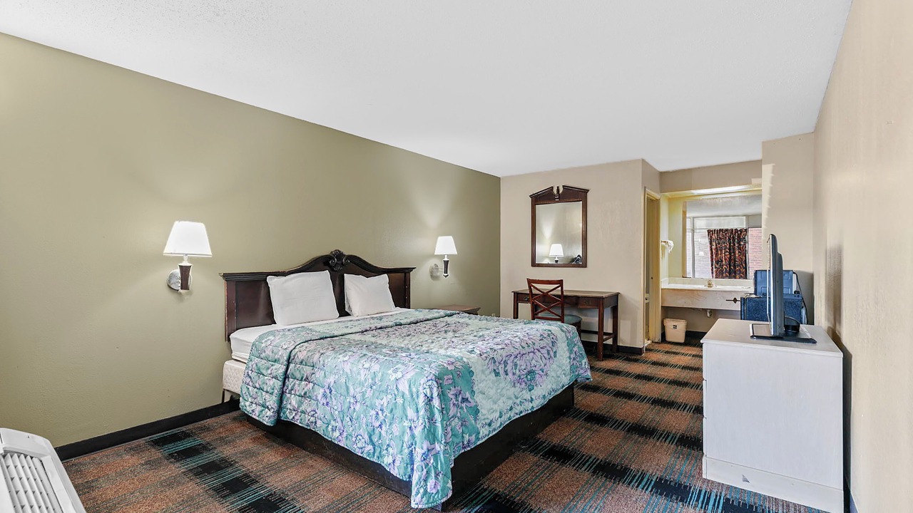 Photo of Bedroom in Hattiesburg