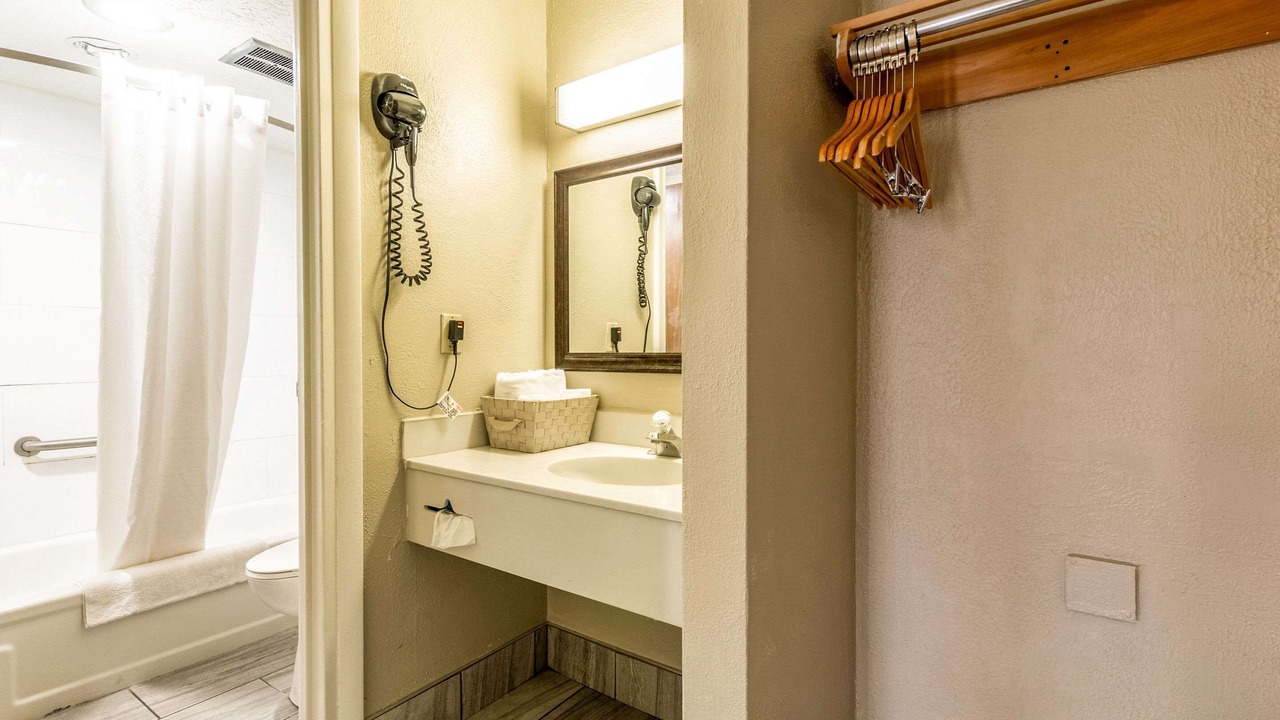 Photo of Bathroom in Berea