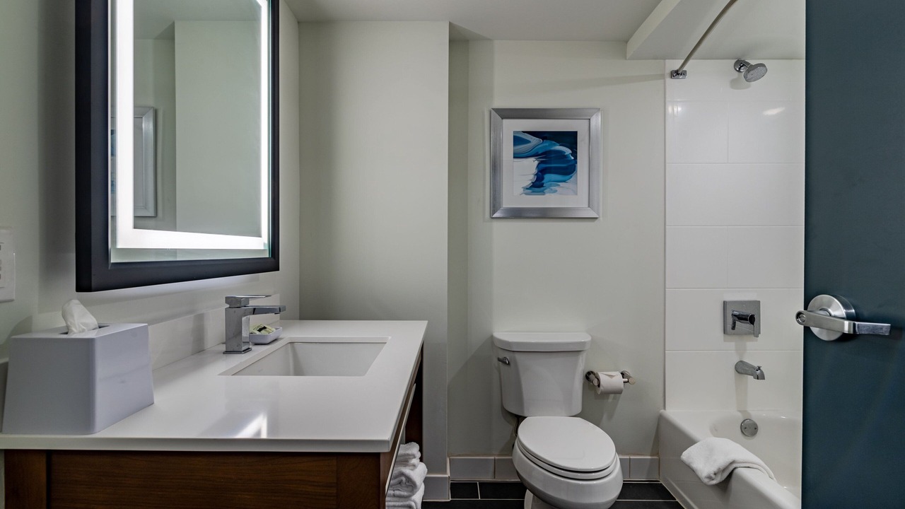 Photo of Bathroom in Dock Junction