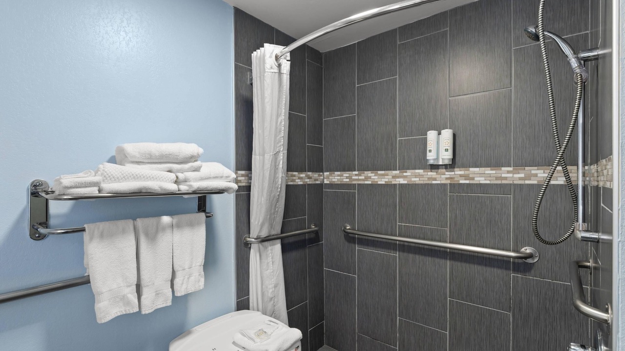 Photo of Bedroom in Lupton City