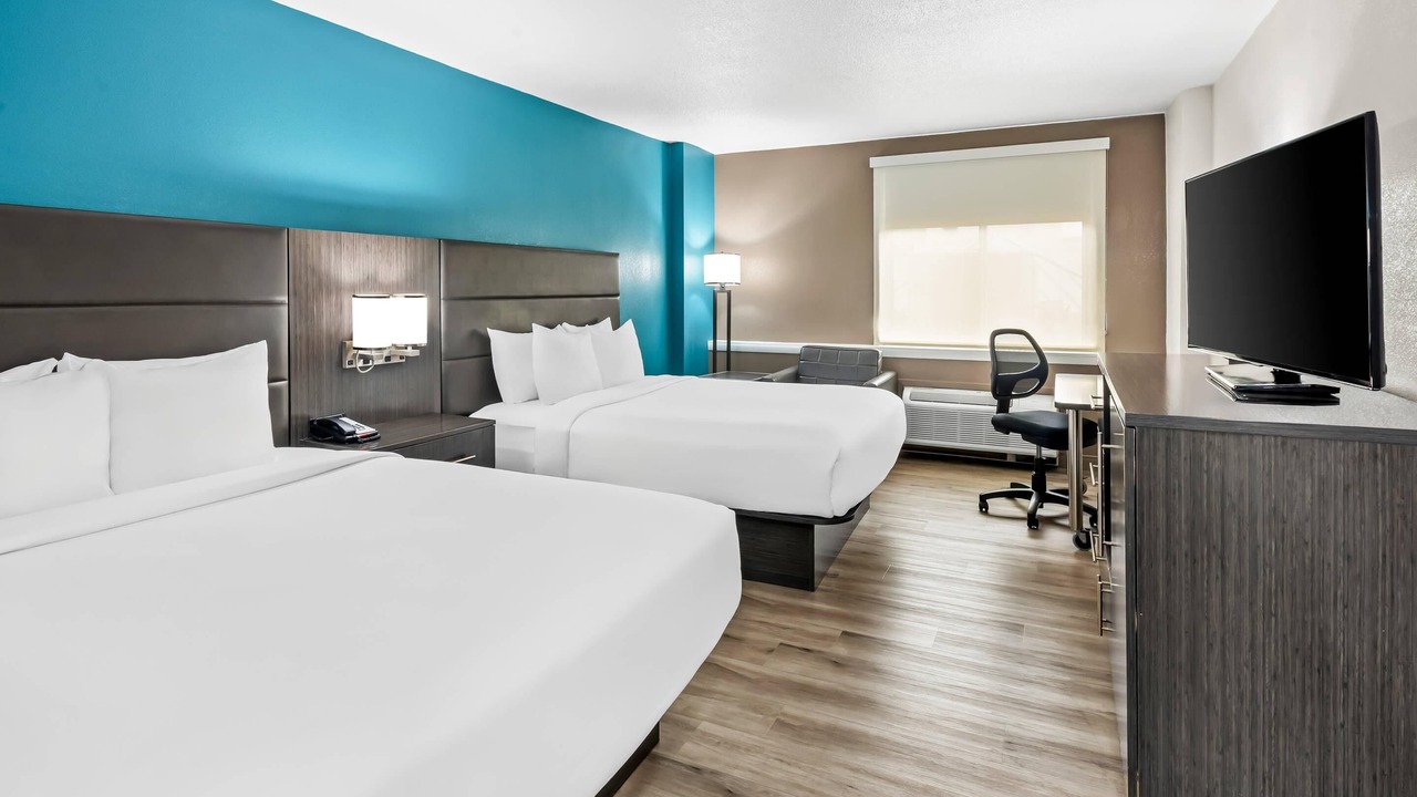 Photo of Bedroom in Lake Arbor