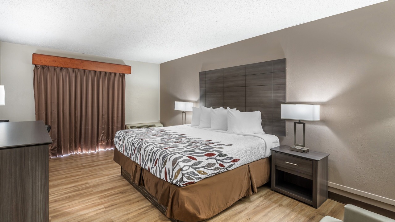 Photo of Bedroom in Sulphur Springs