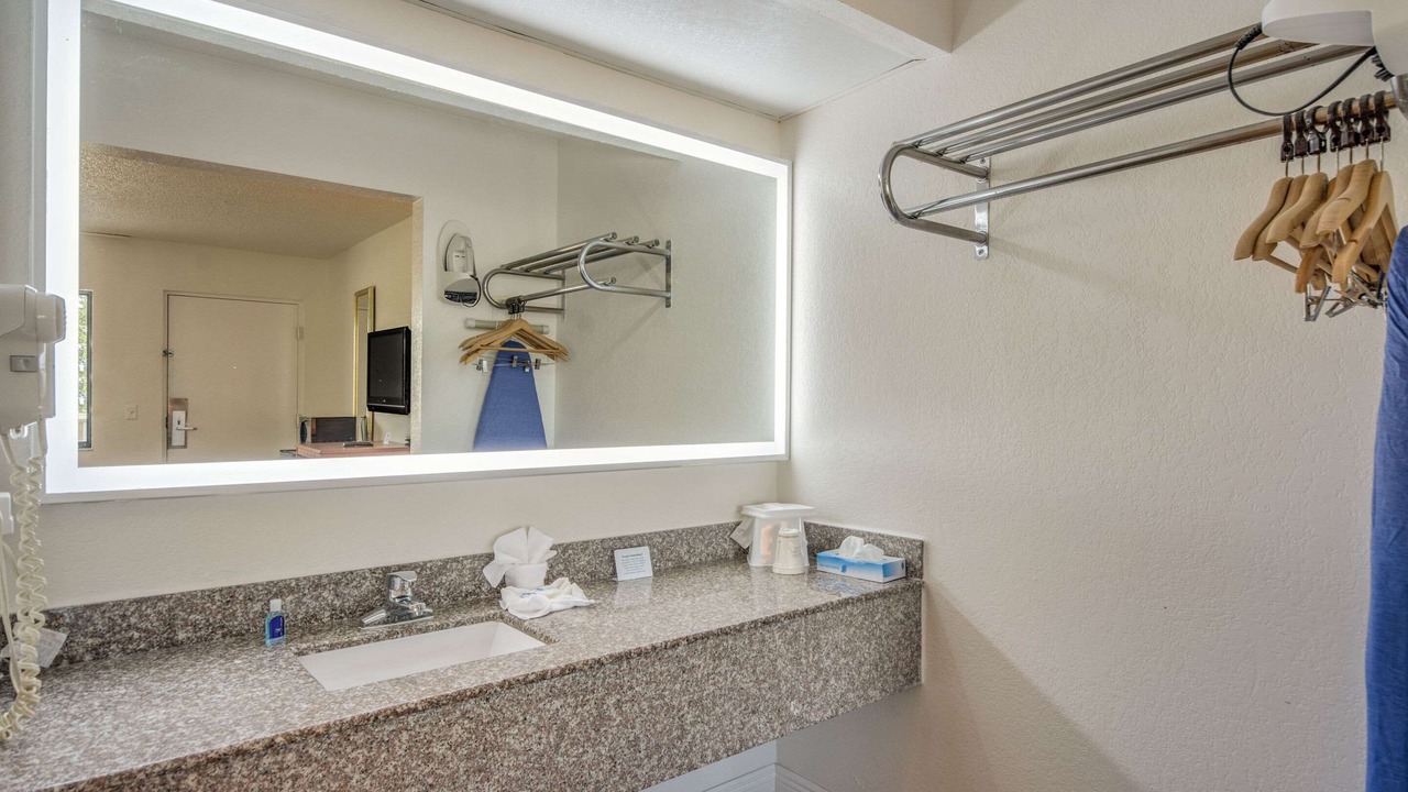 Photo of Bedroom in Gulf Highlands