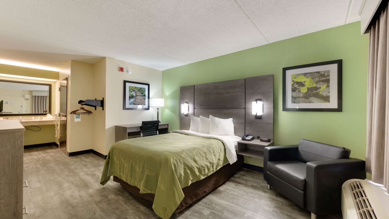 Photo of Bedroom in Irondale