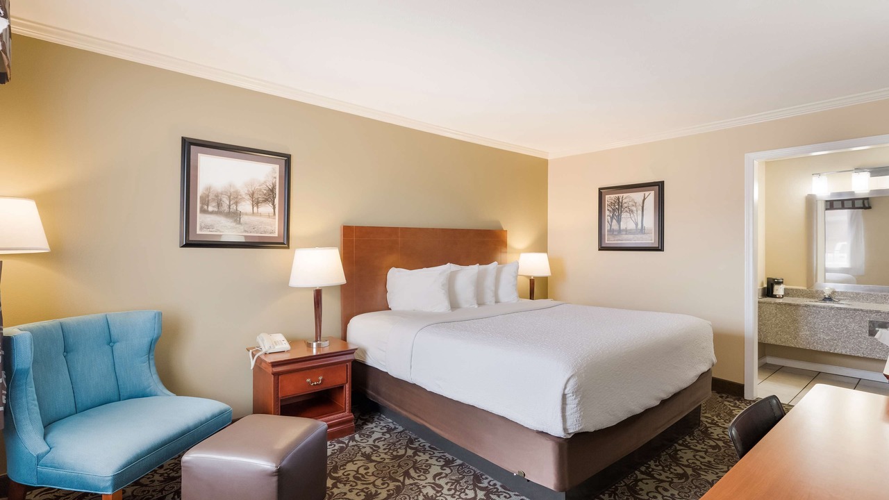 Photo of Bedroom in Conway