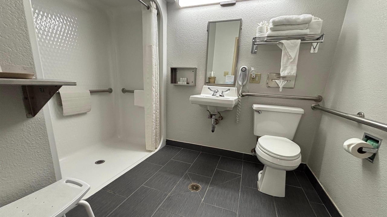 Photo of Bathroom in Marion