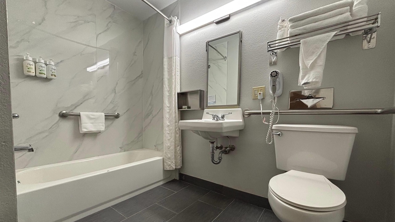 Photo of Bathroom in Marion