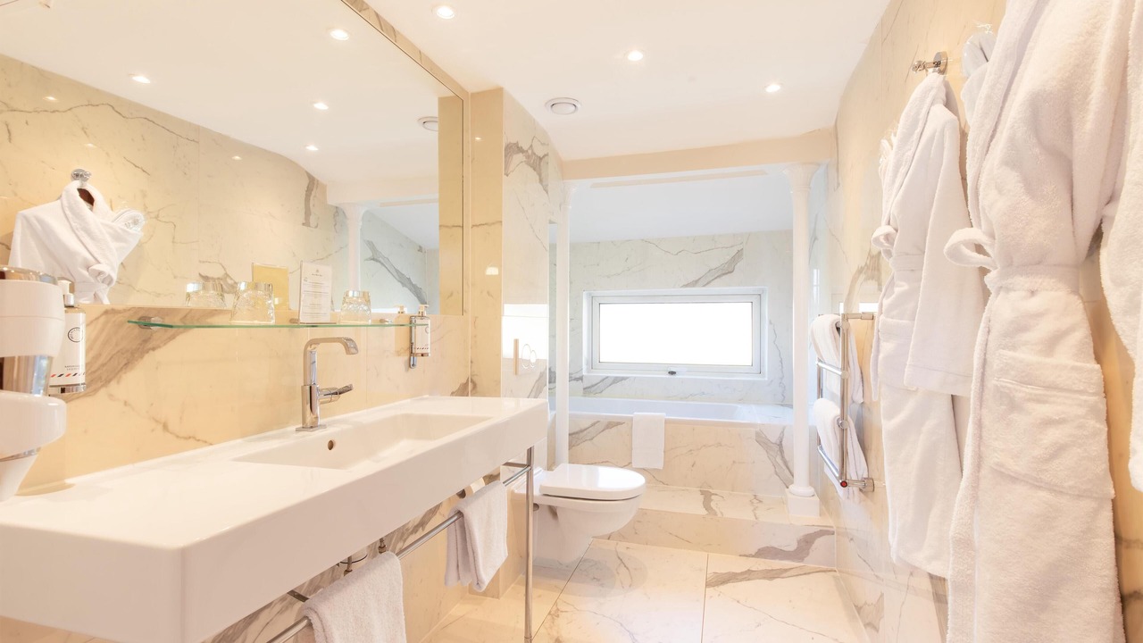 Photo of Bathroom in Capitole