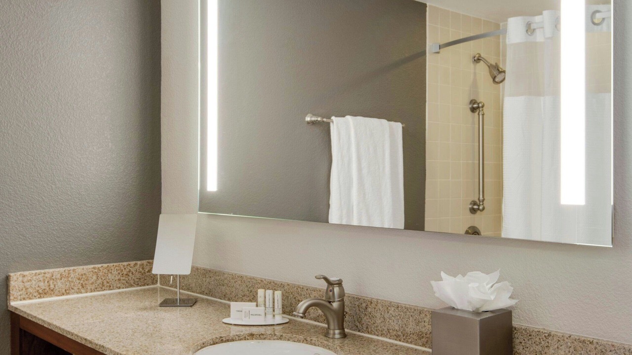 Photo of Bathroom in Harbor View - Orient Heights