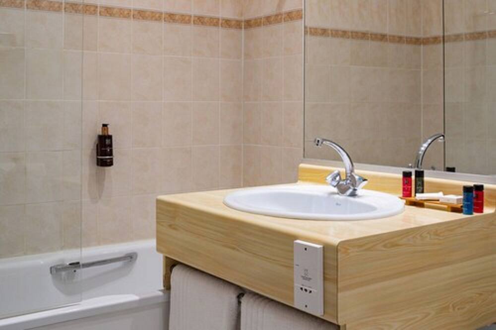 Photo of Bathroom in Albertville