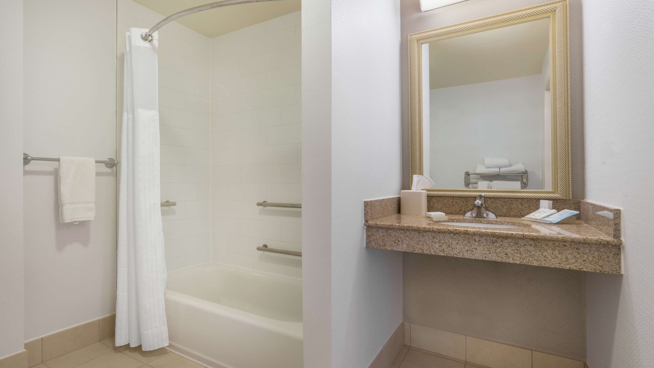 Photo of Bathroom in Hethwood - Prices Fork