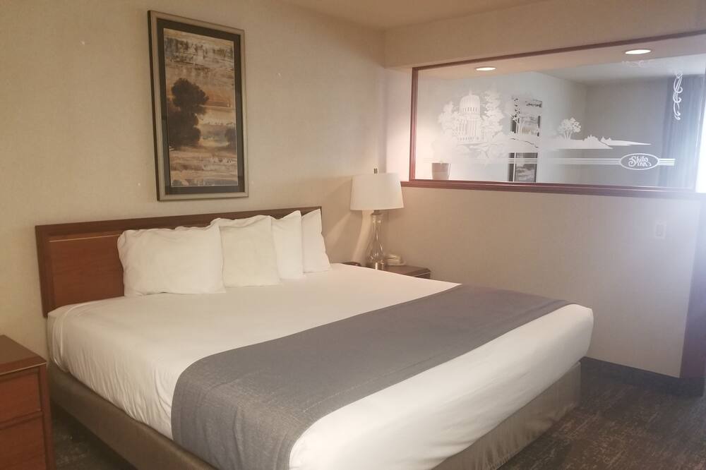 Photo of Others in Salem