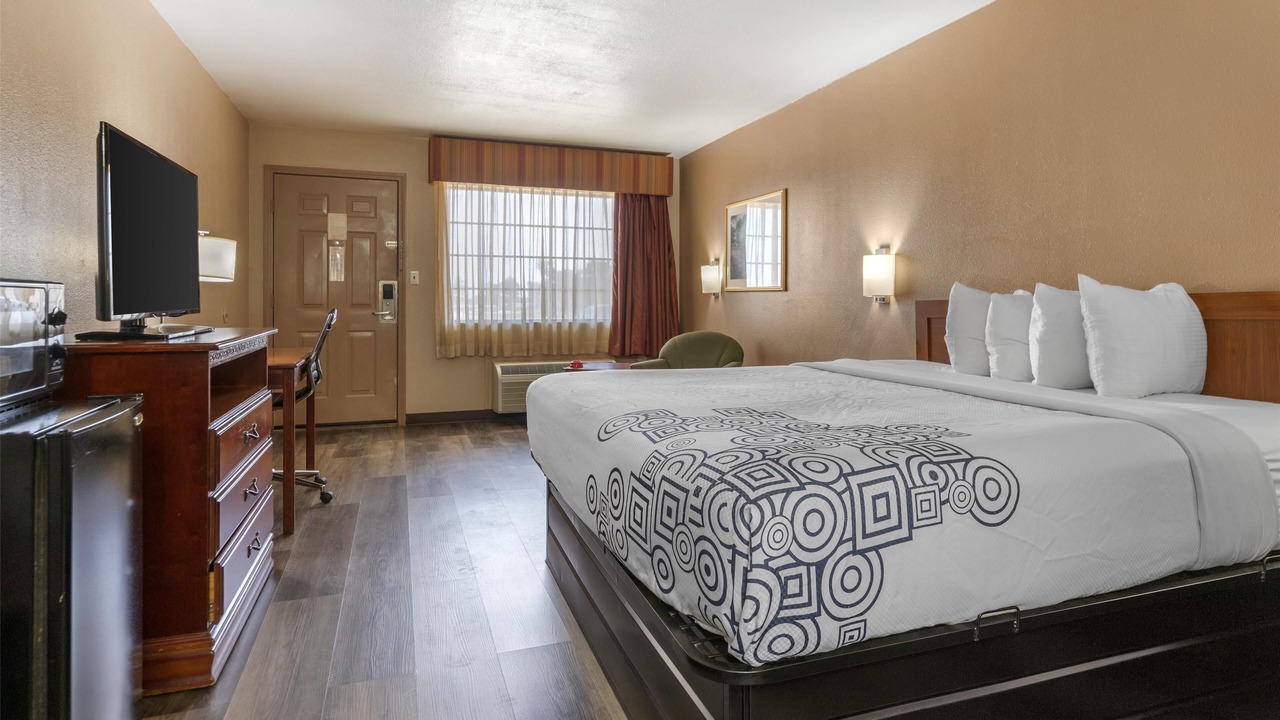 Photo of Bedroom in Poteau