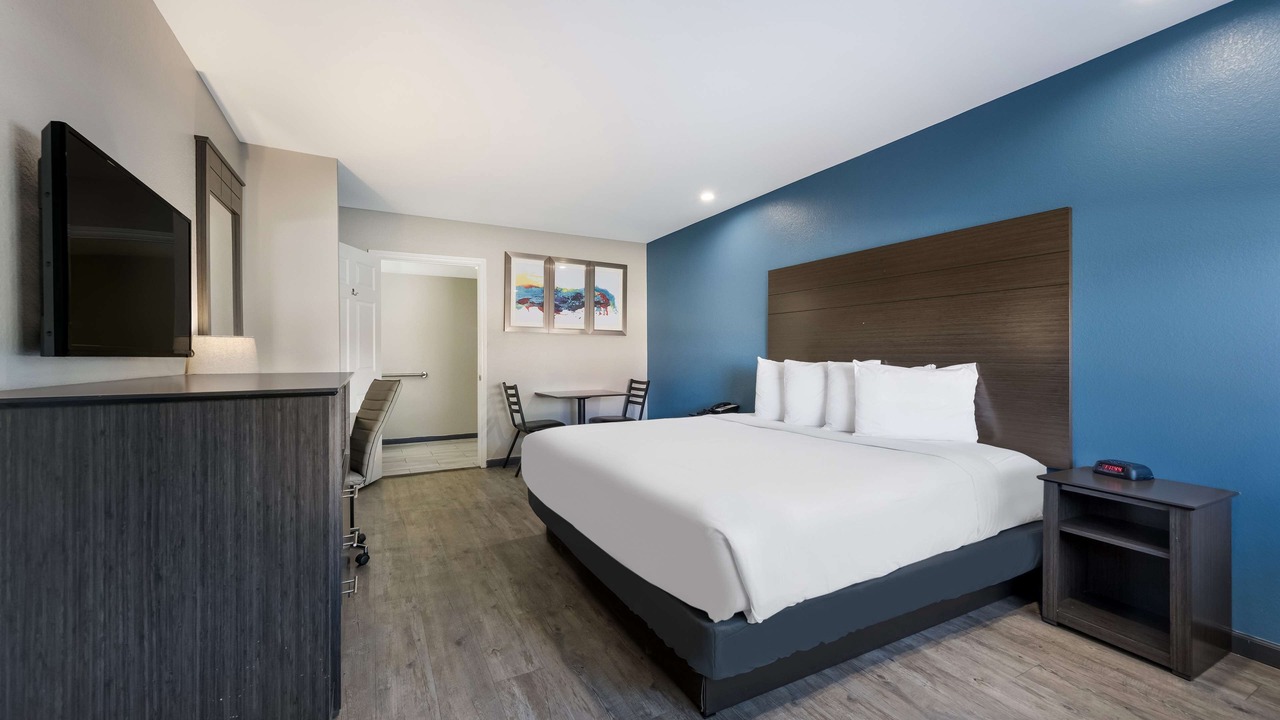 Photo of Bedroom in Spring