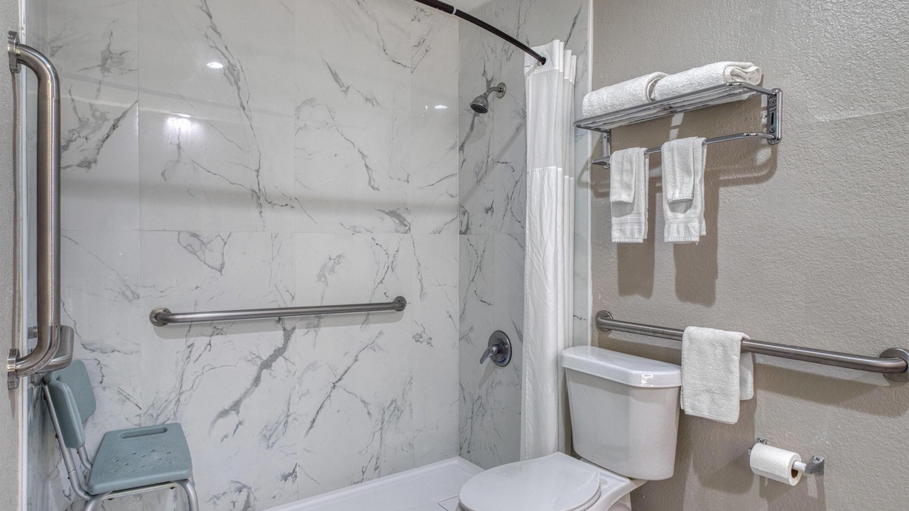 Photo of Bathroom in Spring