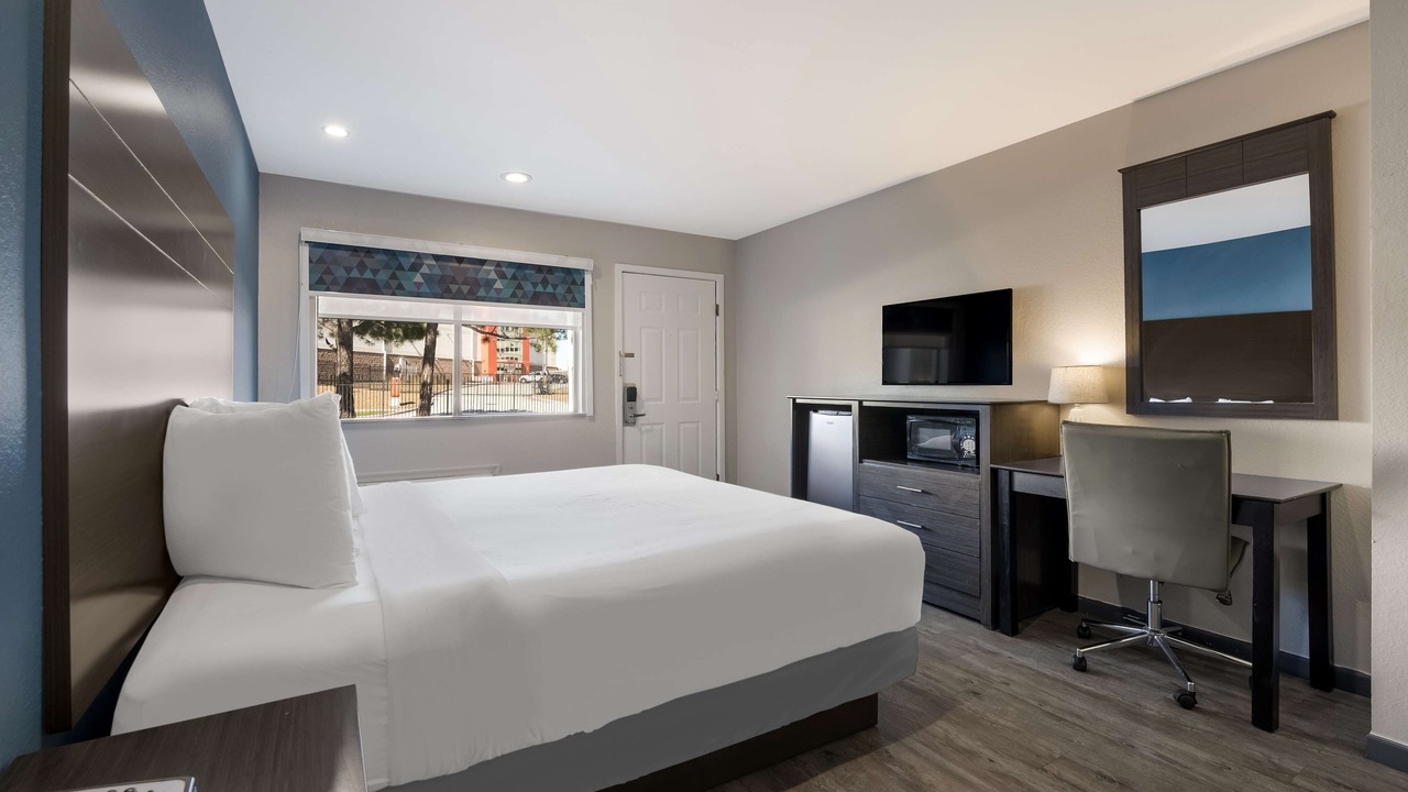 Photo of Bedroom in Spring