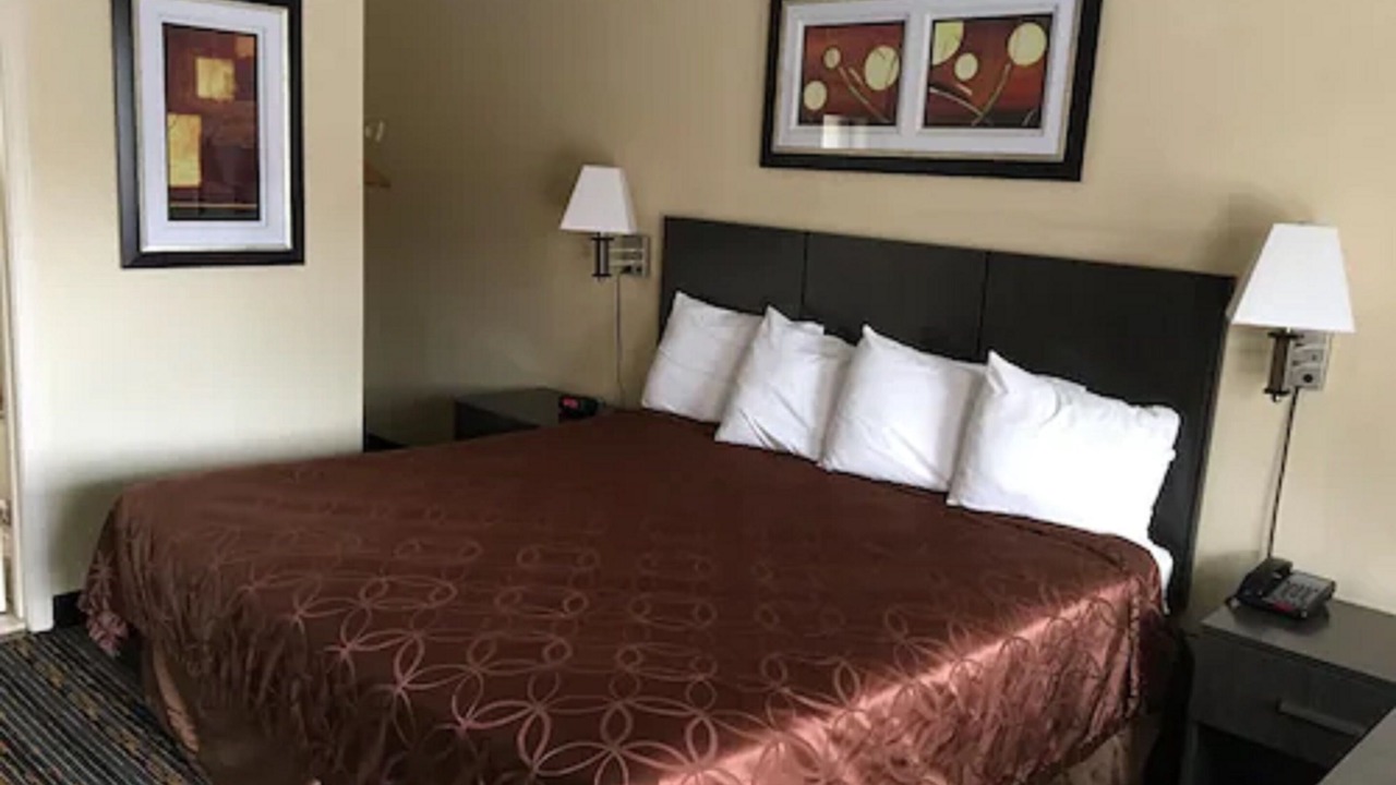 Photo of Bedroom in Hamden
