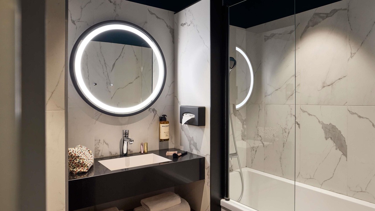 Photo of Bedroom in Caen City Centre