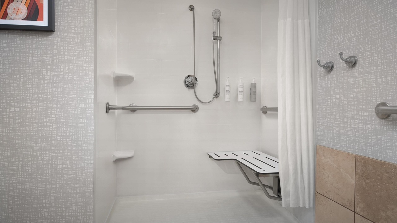 Photo of Bathroom in Green Tree